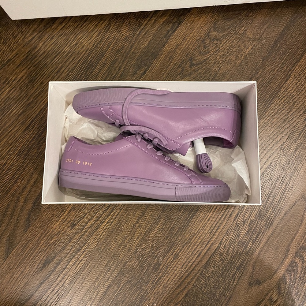 Woman by Common Projects original Achilles low, UK 6 (EU 39/US 9). New in box.